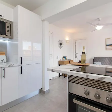 Santa Maria 120 - Two Bed Апартаменты Адехе