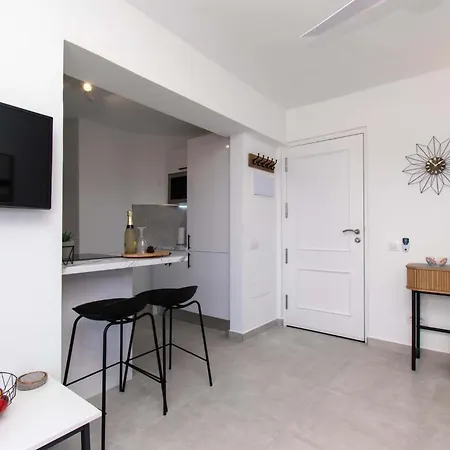 Santa Maria 120 - Two Bed Адехе